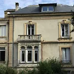 Les Marronniers