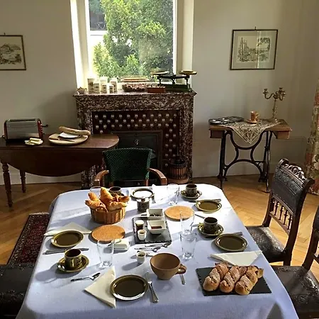 Nocleg ze śniadaniem Les Marronniers 3*