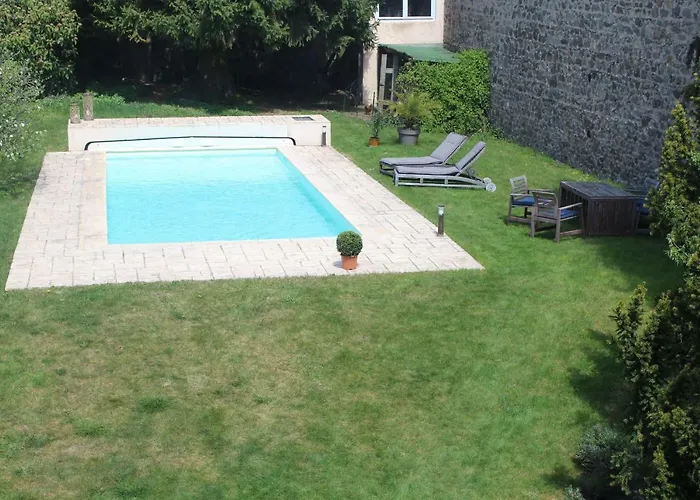 Les Marronniers Bed & Breakfast 3*